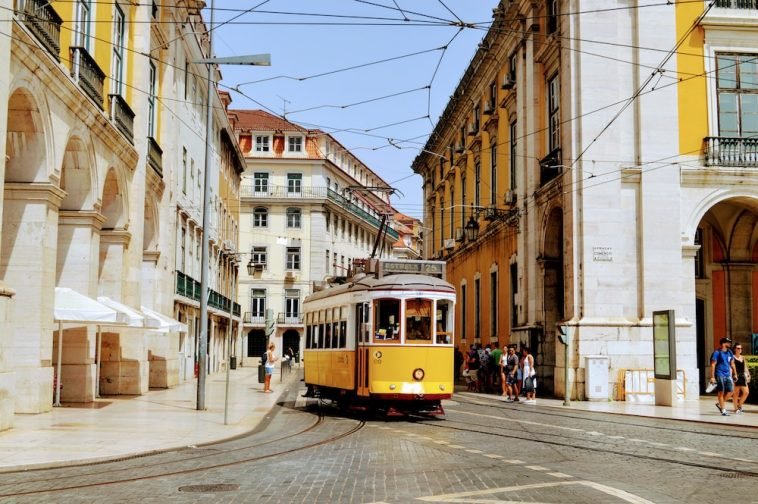 How To Rent a Car In Lisbon: Full Guide